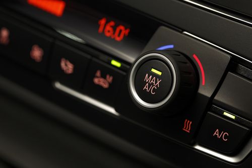 用于调节车内暖通空调系统按钮的图像